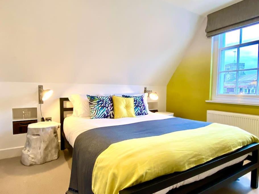 Stunning Little House On Poole Quay - Free Secure Parking & Wifi - In The Heart Of The Old Town - Great Location - Free Parking - Fast Wifi - Smart Tv - Newly Decorated - Sleeps 2! Close To Poole & Bournemouth & Sandbanks מראה חיצוני תמונה